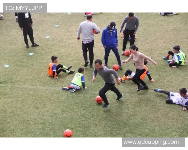 奔跑吧请来的足球明星们齐聚一堂展现激情与友谊的精彩瞬间